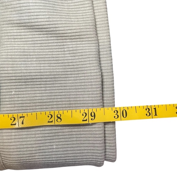 Reebok Asphalt Gray V-Neck Pullover Shirt Women's 2XL Runs Small Athletic Casual - Picture 9 of 9